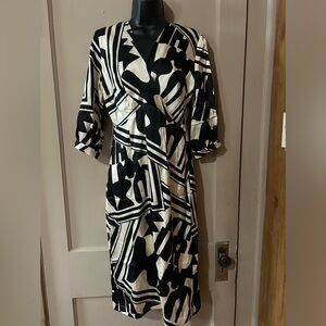 Mulberry silk motif black and cream dress nwt